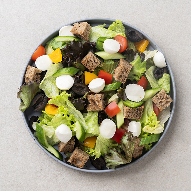 Panzanella Salad With Bocconcini Cheese